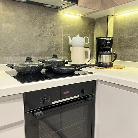 Leos Apart2 Apartament *