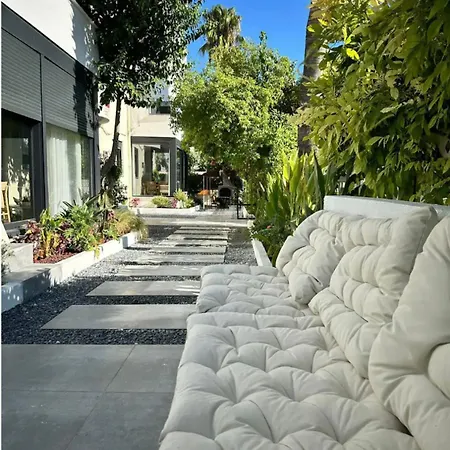 Apartment Leos Apart2 Side