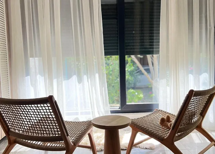 Leos Apart2 Σιντέ