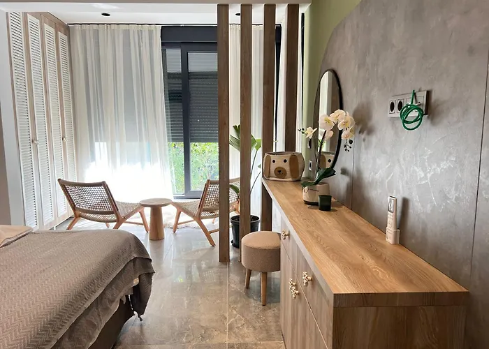 Leos Apart2 * Σιντέ